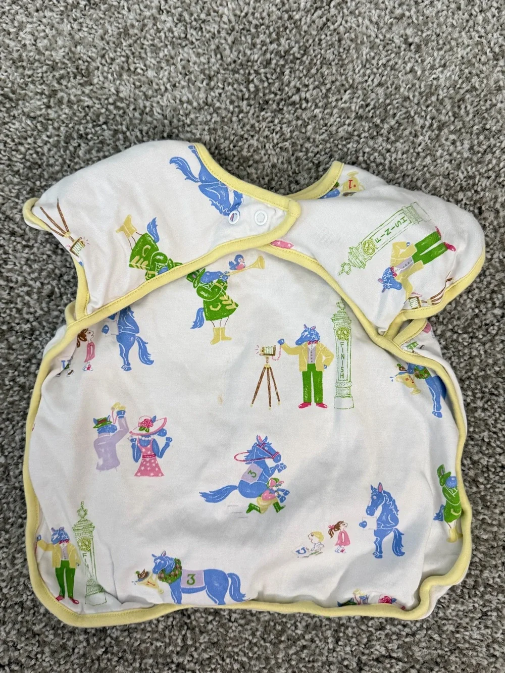 The Beaufort Bonnet Company Big Bite Bib Exclusively for Keeneland Horses Derby